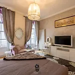 Terrasse Royale Au Coeur De 南特