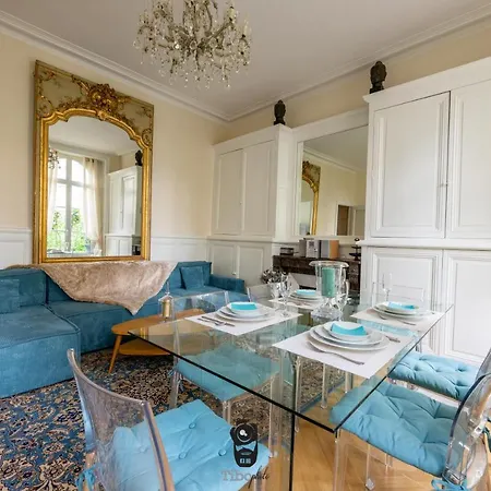 Terrasse Royale Au Coeur De Nantes