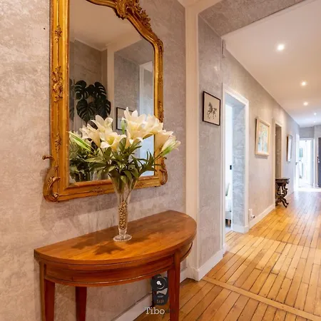 Terrasse Royale Au Coeur De *