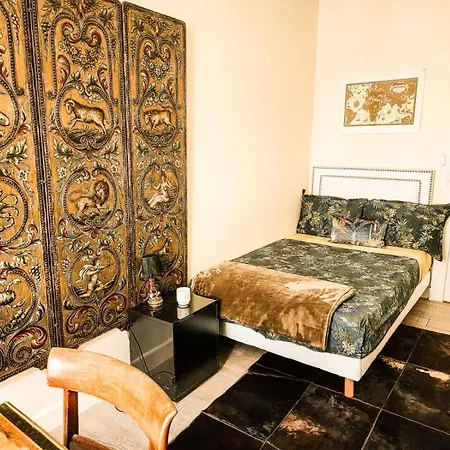 Terrasse Royale Au Coeur De Нант