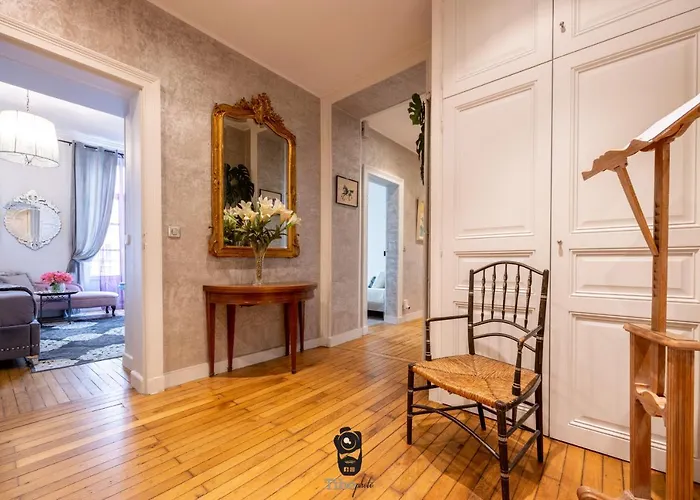 Terrasse Royale Au Coeur De Apartman Nantes