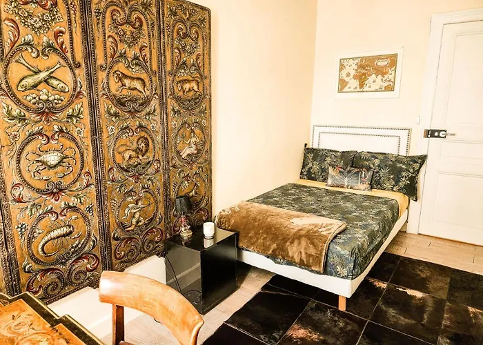 Terrasse Royale Au Coeur De Nantes