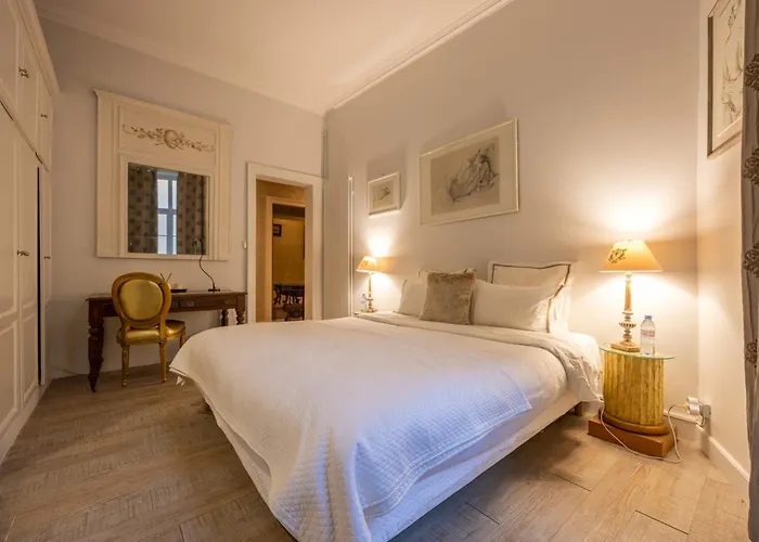 Terrasse Royale Au Coeur De *